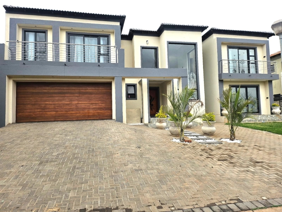 5 Bedroom Property for Sale in Xanadu Eco Park North West